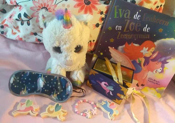 EENHOORN knuffel boek figuurtjes armband oogmasker doosje, Kinderen en Baby's, Overige Kinderen en Baby's, Ophalen of Verzenden