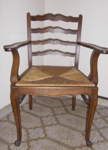 Eiken President Armstoel beschikbaar voor biedingen