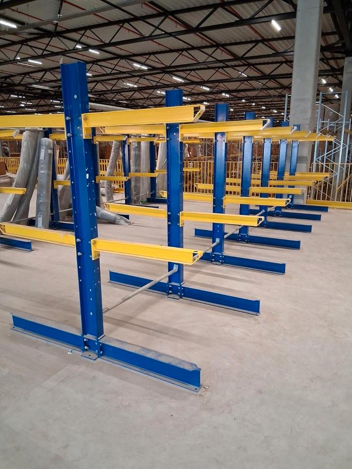 Draagarmstelling dubbelzijdig 2.0x1.75x4.0 als nieuw., Zakelijke goederen, Kantoor en Winkelinrichting | Magazijn, Stelling en Opslag