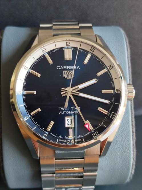 T.K. i.z.g.st.Tag Heuer Carrera Twin Time (GMT) van 2022., Handtassen en Accessoires, Horloges | Heren, Zo goed als nieuw, Polshorloge