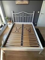 Metalen bedframe met lattenbodem 140 x 200 (Einde kotleven), Huis en Inrichting, Slaapkamer | Bedden, Ophalen, Gebruikt, Wit, Tweepersoons