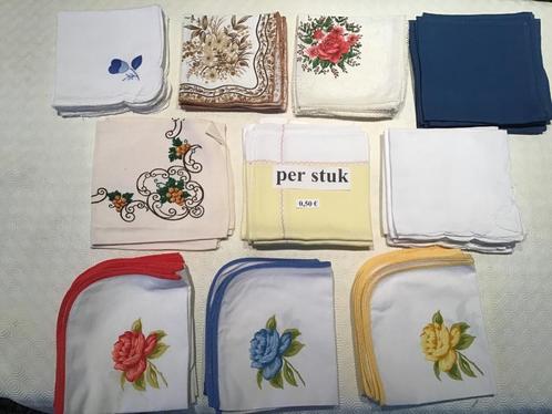 10 sets de serviettes de table à 0,50 euro par serviette, Maison & Meubles, Cuisine | Linge de cuisine, Comme neuf, Enlèvement ou Envoi