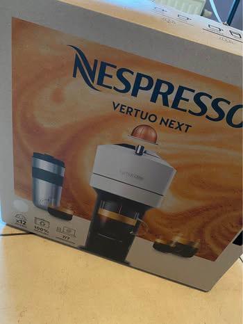 Nieuwe witte NESPRESSO vertuo next-machine, Elektronische apparatuur, Koffiezetapparaten, Nieuw, Ophalen