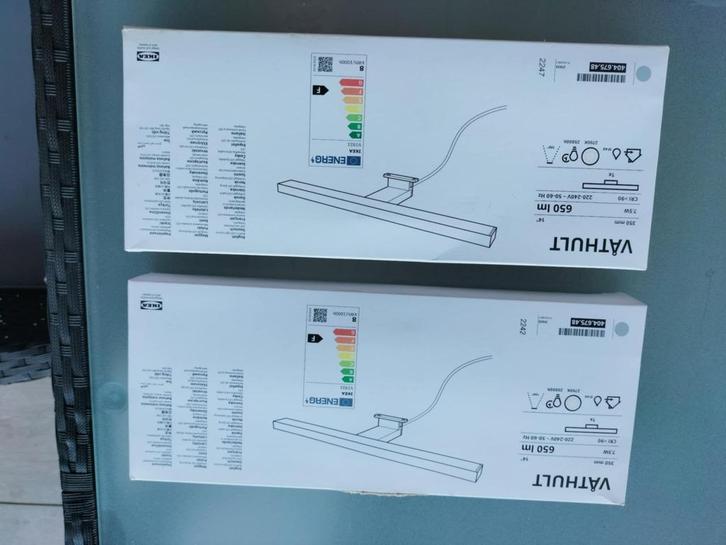 Twee Ikea Vathult Led badkamerlampen, Huis en Inrichting, Lampen | Wandlampen, Nieuw, Kunststof, Ophalen of Verzenden