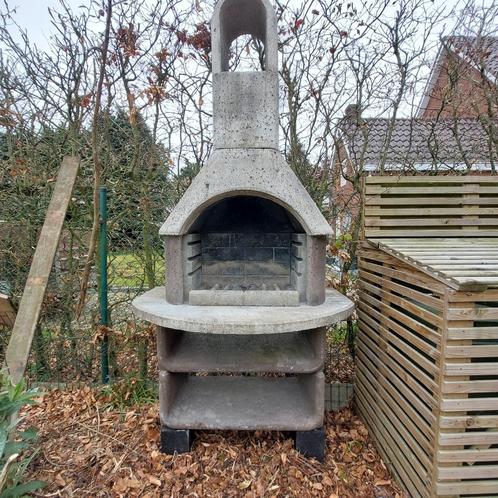 Buschbeck stenen barbecue, Tuin en Terras, Houtskoolbarbecues, Gebruikt, Ophalen