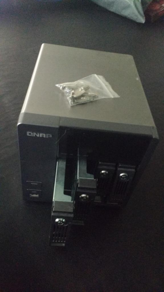 QNAP TS-410, Computers en Software, NAS, Gebruikt, Ophalen