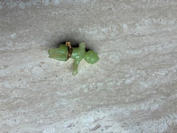 Antiek speldje Jezus kindje beschikbaar voor biedingen