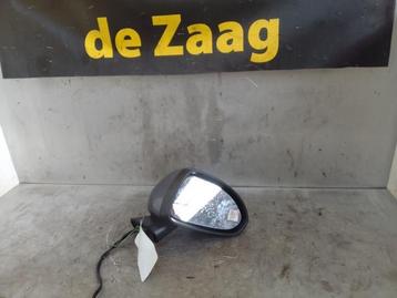 Buitenspiegel rechts van een Opel Corsa beschikbaar voor biedingen