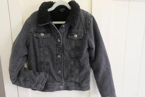 Stoere jeans jas met warme voering maat 122/128, Enfants & Bébés, Vêtements enfant | Taille 128, Comme neuf, Garçon, Manteau, Enlèvement ou Envoi