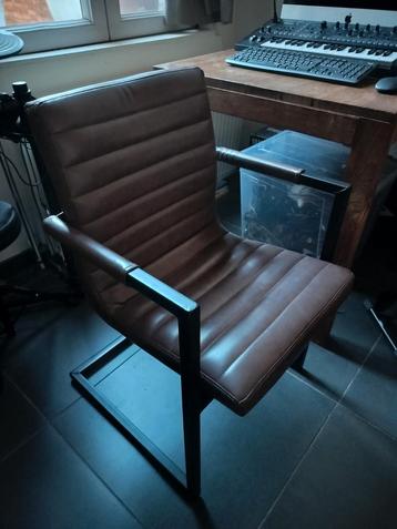 Deftige comfortabele eetkamer stoelen perfecte staat 50pp