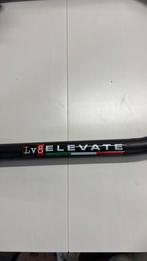 Lv8 paddock stand, Motoren, Ophalen