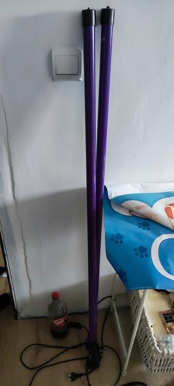  2 Tube mauve  beschikbaar voor biedingen