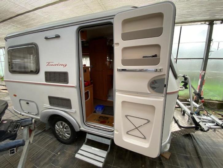 Eriba Touring 320 Familia, Caravans en Kamperen, Caravans, Particulier, tot en met 2, 500 - 750 kg, Standaardzit, Eriba, Dwarsbed