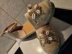 SANDALEN -versierd met stenen en schelpen, Beige, Nieuw, Sandalen of Muiltjes, Ophalen of Verzenden