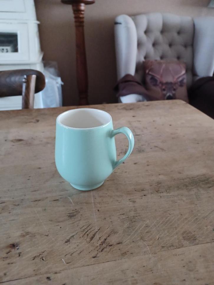 P.REGOUT ROYAL SFINX pastelgroene buikbeker, Antiek en Kunst, Antiek | Servies los, Ophalen of Verzenden