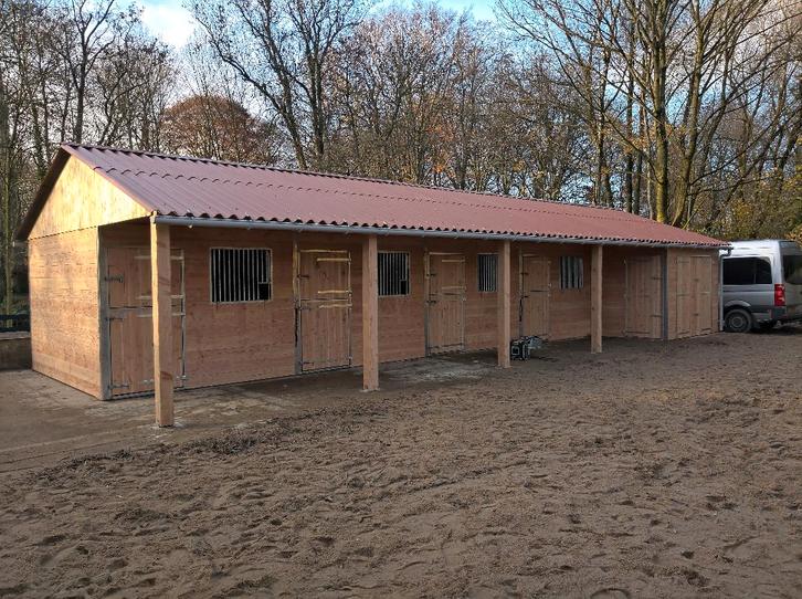dubbelwandige paardenstallen, Animaux & Accessoires, Box & Pâturages, Élevage, Mise à l'étable, Pâturage, 2 ou 3 chevaux ou poneys