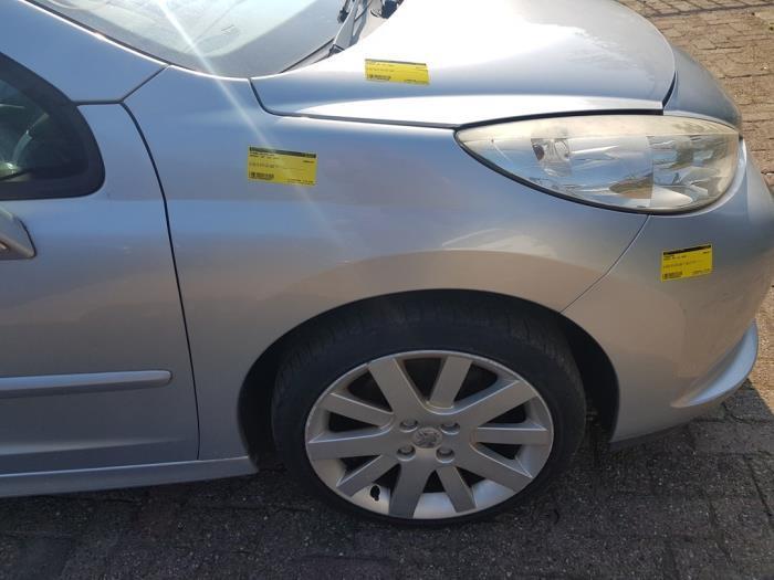 Aile avant droite d'un Peugeot 207 (EZRC), Autos : Pièces & Accessoires, Carrosserie & Tôlerie, Peugeot, Utilisé, 3 mois de garantie