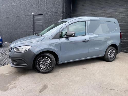 Mercedes citan 110cdi - 2023 -3 zit - btw inclusief, Auto's, Bestelwagens en Lichte vracht, Bedrijf, Te koop, Adaptive Cruise Control