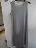 Robe pour femme? taille 4 / XXXL (Collection Nill's) gris, Vêtements | Femmes, Comme neuf, Taille 46/48 (XL) ou plus grande, Sous le genou