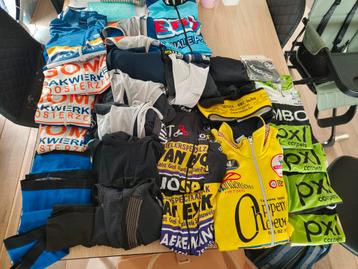 Fietskledij beschikbaar voor biedingen