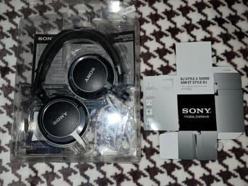 Sony MDR-V55 headset beschikbaar voor biedingen