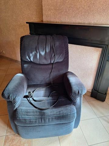 Fauteuil  disponible aux enchères