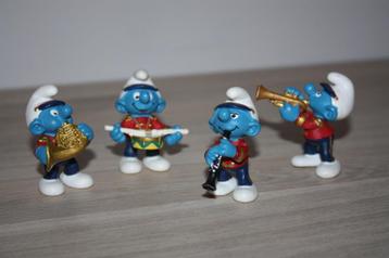 4 x Fanfare smurf , Peyo Schleich , 2001 als nieuw beschikbaar voor biedingen