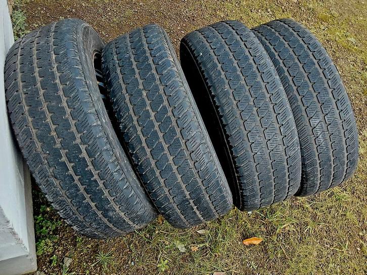 Jantes VW Transporter T5 / T6 avec pneus renforcés, Auto-onderdelen, Banden en Velgen, Banden en Velgen, Winterbanden, 16 inch