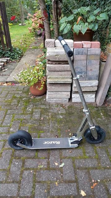 Nieuwe step van het merk "Razor", Enlèvement, Neuf