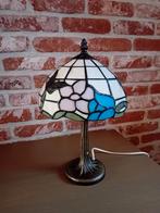 Tiffany lamp met vlinder op, Ophalen, Zo goed als nieuw, Minder dan 50 cm