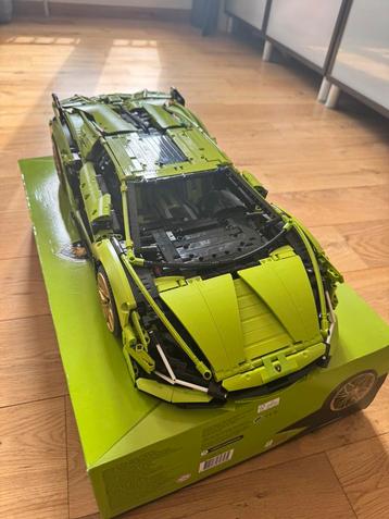 LEGO Technic Lamborghini Sián FKP 37 — complète beschikbaar voor biedingen