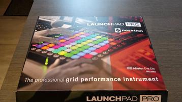 Novation Launchpad Pro MK2 met dustcover beschikbaar voor biedingen