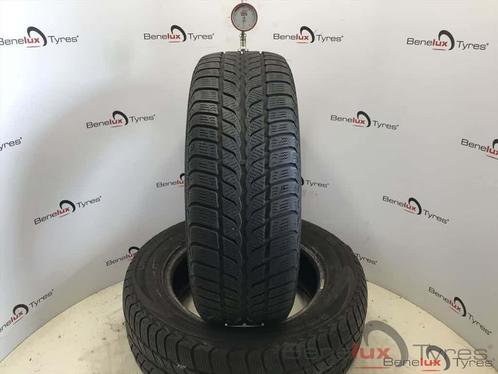 winter 215/60R16 99HXL Uniroyal 215/60 R16 215/60/16 2156016, Auto-onderdelen, Banden en Velgen, Band(en), Winterbanden, 16 inch