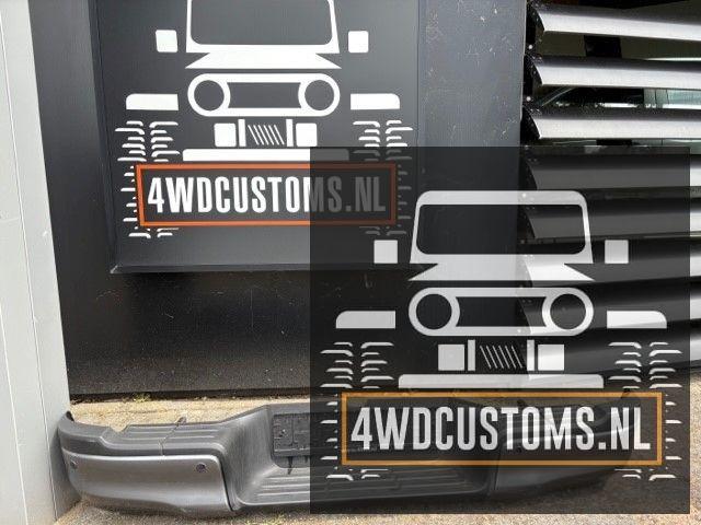 complete achterbumper TOYOTA HI LX 2016 - 2025  met sensoren, Autos : Pièces & Accessoires, Carrosserie & Tôlerie, Pare-chocs