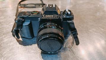 Canon T50 analoge camera + 35MM lens beschikbaar voor biedingen