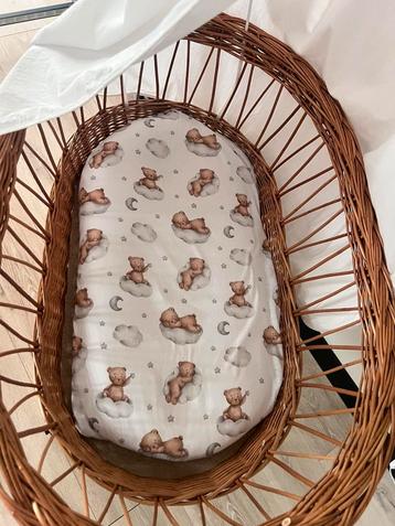 Baby wieg beschikbaar voor biedingen