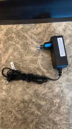 12V 1A adapter, Computers en Software, Laptop-opladers, Ophalen of Verzenden, Zo goed als nieuw