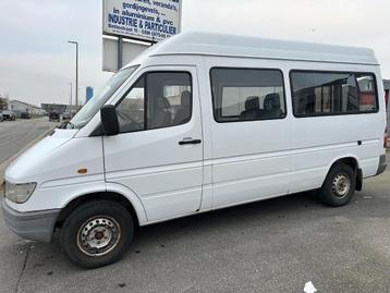 Mercedes sprinter minibus + rolstoelen Met lift beschikbaar voor biedingen