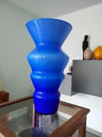 1970s vintage cased glass glas vaas Italy ?, Gebruikt, Blauw, Ophalen of Verzenden, Glas