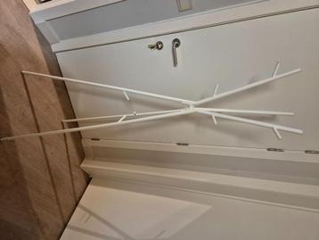 kapstok beschikbaar voor biedingen