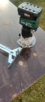 Bosch trimrouter 18v, Doe-het-zelf en Bouw, Ophalen, Zo goed als nieuw