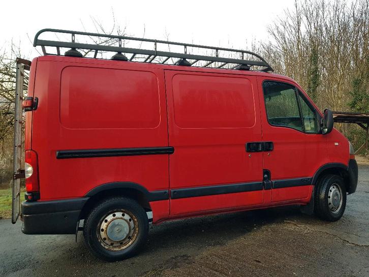 Renault Master 2.5dci - contrôle technique OK, Autos, Renault, Particulier, Master, Barres de toit, Radio, Attache-remorque, Diesel