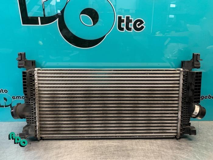 Intercooler van een Opel Astra (Astra J 10-), Auto-onderdelen, Airco en Verwarming, Opel, Gebruikt, 3 maanden garantie, Ophalen of Verzenden