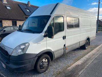 Iveco Daily 2,3 hpi L4 H2 2012 220 000 km disponible aux enchères