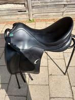 Dressuurzadel 17inch van Prestige, Dieren en Toebehoren, Ophalen, Zo goed als nieuw, Dressuur