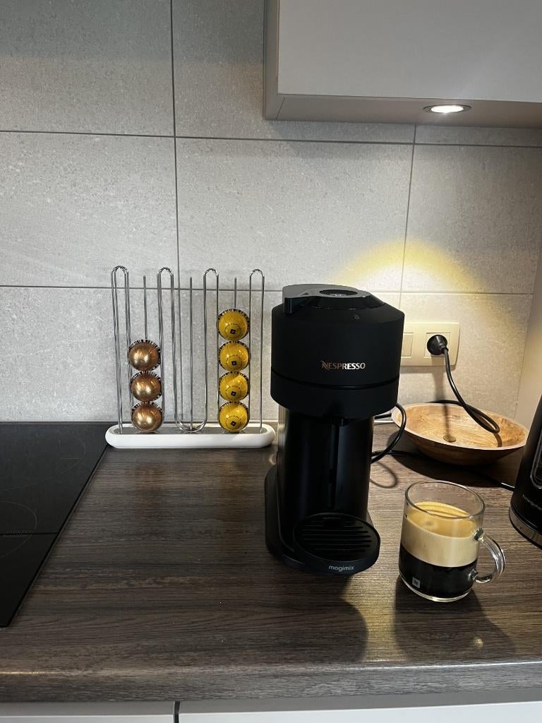 NESPRESSO VERTUO MAGIMIX NEXT BLACK MATT, Ophalen, Koffiemachine, Zo goed als nieuw, Koffiepads en cups