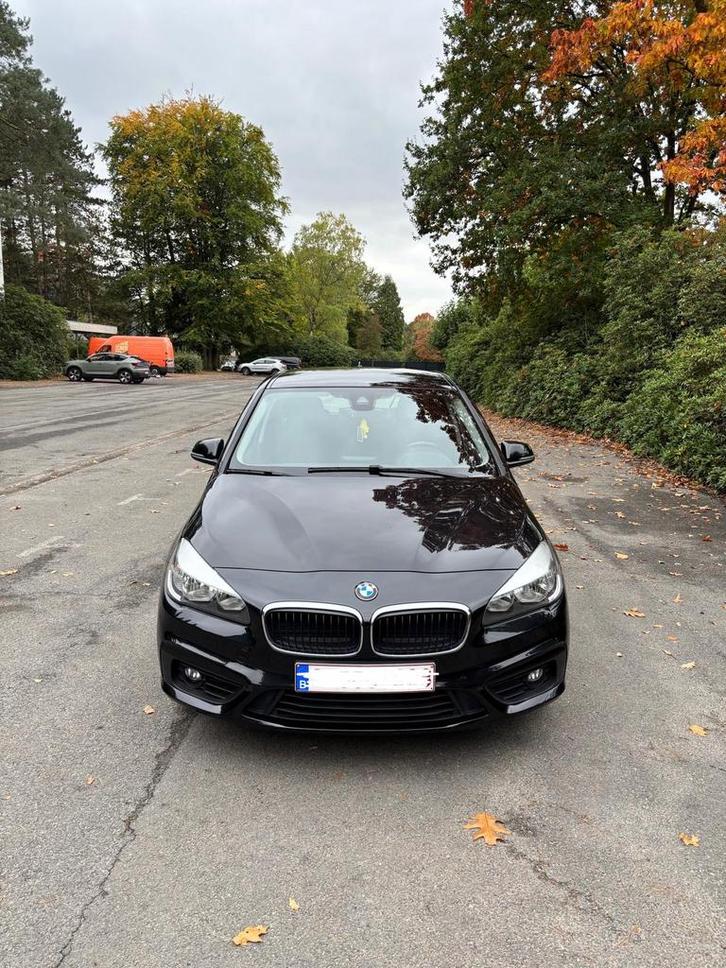 BMW 216d Active Tourer - TE KOOP OF TE RUIL, Auto's, BMW, Particulier, 2 Reeks Active Tourer, Diesel, 5 deurs, Automaat, Zwart