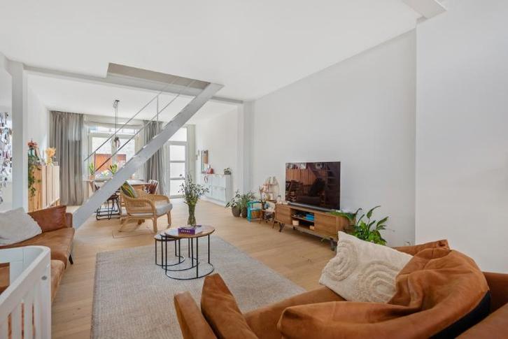 TV meubel 140CM, Maison & Meubles, Armoires | Mobilier de télévision, Utilisé, Moins de 100 cm, 100 à 150 cm, 25 à 50 cm, Autres essences de bois