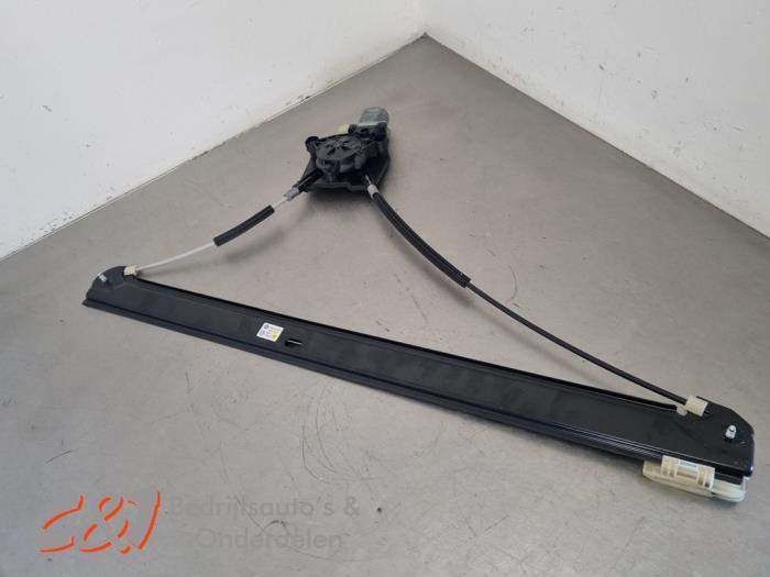 Mécanique vitre 2portes avant droite d'un Volkswagen Crafte, Autos : Pièces & Accessoires, Volkswagen, -, 3 mois de garantie, Utilisé