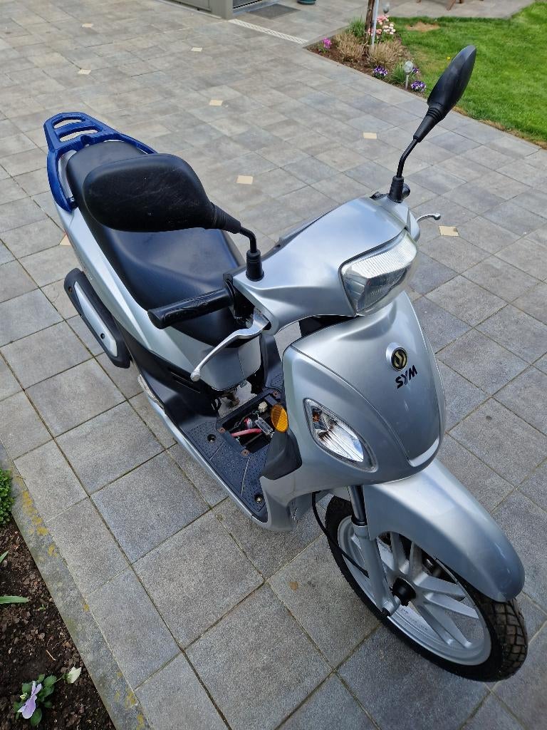 Symphonie 50 de Sym, Vélos & Vélomoteurs, Scooters | SYM, Utilisé, Autres modèles, Classe B (45 km/h), Essence, Enlèvement
